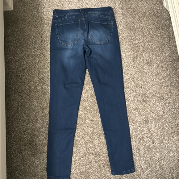 Blue Denim Jegging "Ab"solution® Booty Lift Jean - Picture 6 of 6